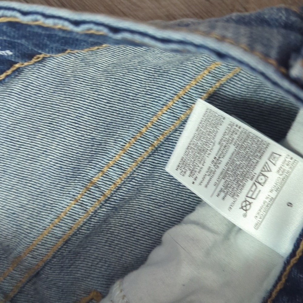 ❤️5/$25 Old Navy Mid-Wash Ankle Jeans - Picture 8 of 9